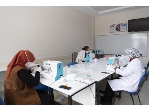 Büyükşehir’in Maske Üretimi 400 Bini Aştı