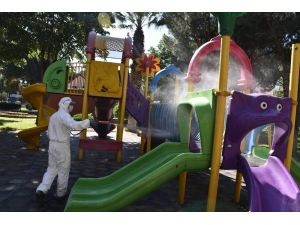 Salihli’nin Parkları Çocuklar İçin Hazırlandı