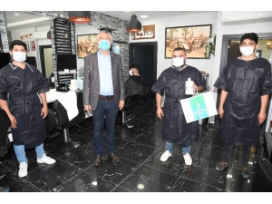 Büyükşehir’den Berber Ve Kuaförlere Hijyen Malzemesi