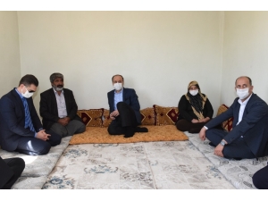 Vali Erin Şehit Annelerinin Anneler Gününü Kutladı