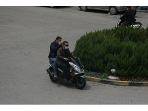 Korona Motosikletlilerin Umurunda Değil