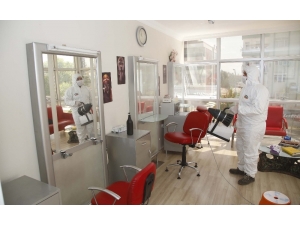 Döşemealtı’nda Berber Dükkanları Tek Tek Dezenfekte Ediliyor