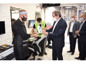 Konya Büyükşehir’in Berber Ve Kuaförlere Hijyen Desteği Sürüyor