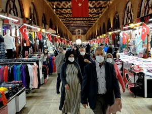 Osmanlı Mirası Tarihi Çarşılarda Hayat Yeniden Başladı, Esnaf Dükkanlarını Açtı