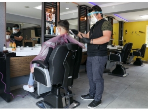 Sincan’da 675 Kuaför, Berber Ve Güzellik Salonu Bugün İş Başı Yaptı