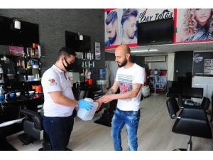 Kemer’de Kuaför Ve Berberlere Maske İle Dezenfektan