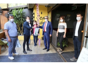 Edremit Belediyesi’nden Berber Ve Kuaförlere Destek