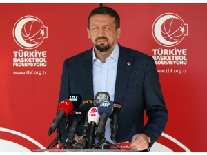 Türkiye Basketbol Federasyonu Hidayet Türkoğlu, Tüm Basketbol Liglerinin Sonlandırıldığını Ve Şampiyon İlan Edilmeyeceğini Açıkladı.