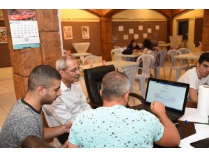 Tarsus Belediyesi’nden ’Canlı Dershane’ Hizmeti