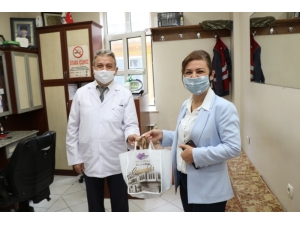 Safranbolu’da Berber Ve Kuaförlere Temizlik Kiti Dağıttı