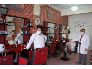 Dükkan Açan Berber: "Umduğumuzu Bulamadık"