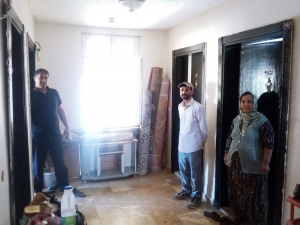 Evine Kapanan Kadın 4 Gündür Yemek Yemiyordu, İkna Edildi