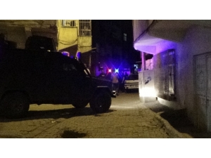 Diyarbakır’da 2 Aile Arasında Yaşanan Çatışmalar Devam Ediyor: 2 Ölü, 7 Yaralı