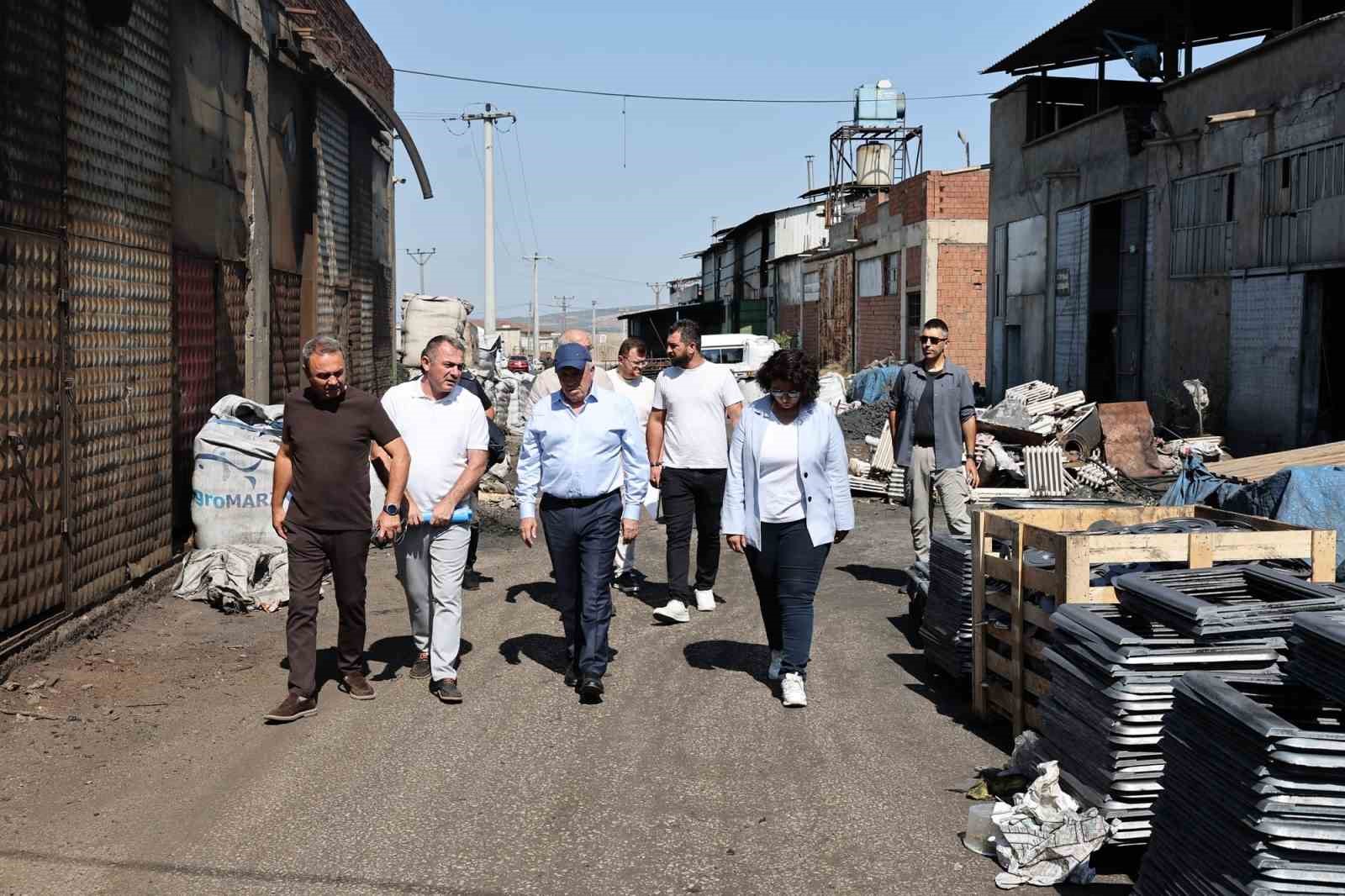 baskan-sadi-ozdemir-mahallelerdeki-sorunlari-yerinde-inceledi