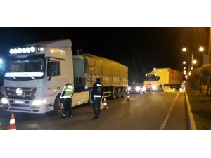 Seyahat Kısıtlaması Kaldırılan Şanlıurfa Girişinde Araç Yoğunluğu Yaşandı