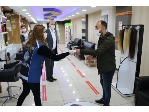 Van Büyükşehir Belediyesinden Berber Ve Kuaförlere Maske Desteği