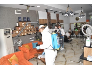 Berberler Ve Kuaförler Dezenfekte Edildi