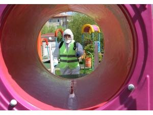 Talas’ta Parklar Çocukları Bekliyor