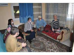 Engelli Çocukların Anneleri Unutulmadı