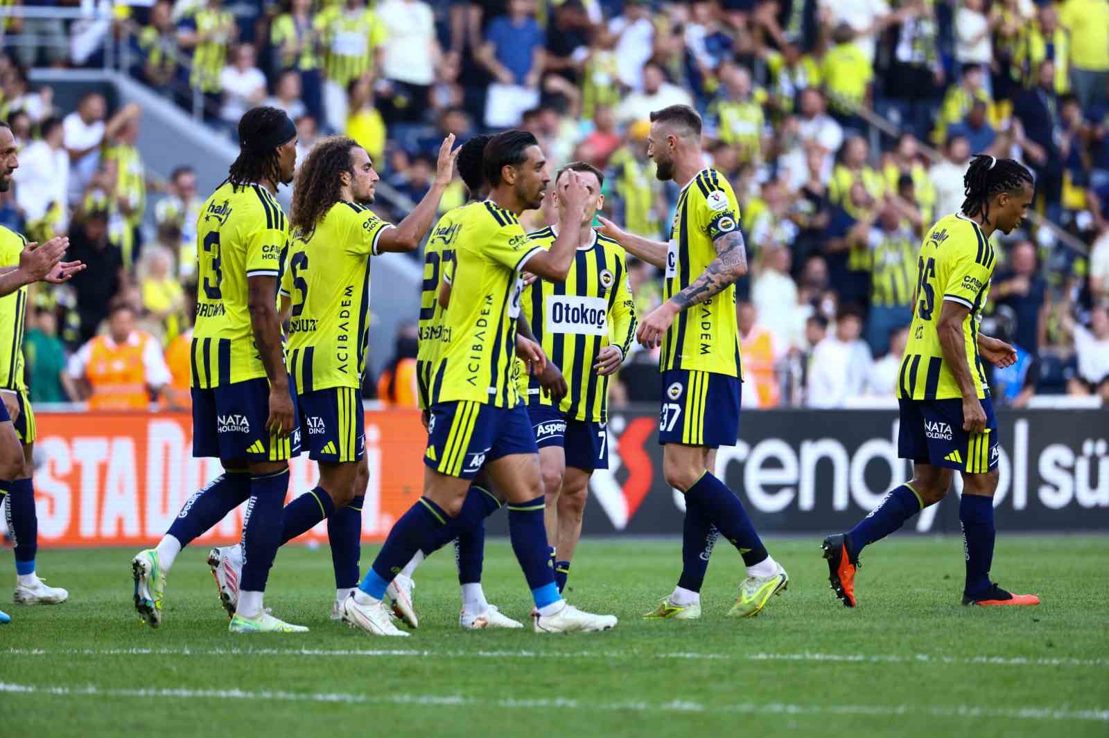 fenerbahce-2-sezon-sonra-ilk-yarida-5-gol-atti