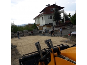 Taşköprü’de Zarar Gören Kilit Parkeler Onarılıyor