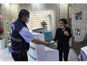 Berber, Kuaför Ve Güzellik Salonlarına Ücretsiz Maske