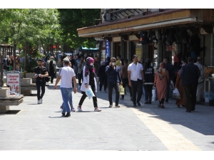 Diyarbakırlılar Sokağa Çıkma Kısıtlamasının Devam Etmesini İstiyor