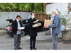 Kaymakam Makam Aracıyla Köy Köy Gezip Maske Dağıtıyor