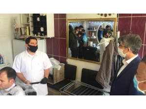 Kaymakam Çalışır, Berberleri Denetledi