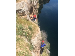 Mahsur Kalan Keçiyi Afad Ekipleri Kurtardı