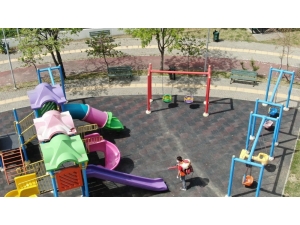 Minikler Ve Gençler İçin Oyun Alanları Ve Parklar Hazırlandı