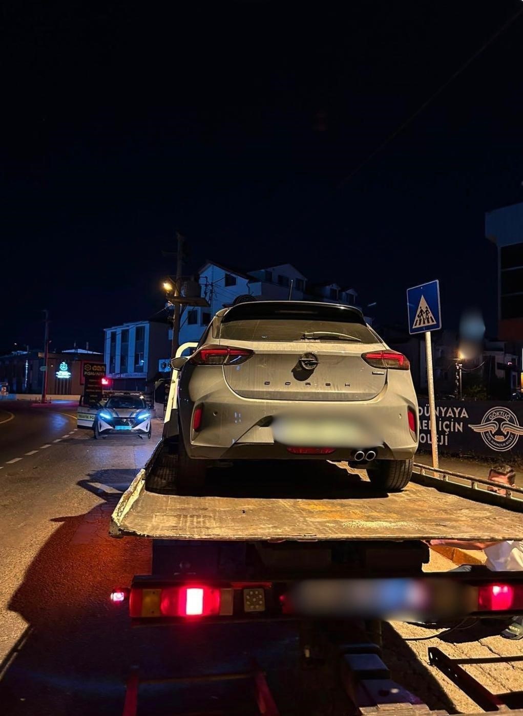 kocaeli-deki-korsan-taksi-denetiminde-surucu-ve-yolcuya-ceza