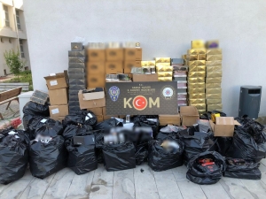 Adana’da Kaçak Cinsel İçerikli Ürün Operasyonu