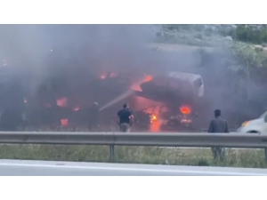 Otomobil Taşıyan Tır Alev Alev Yandı