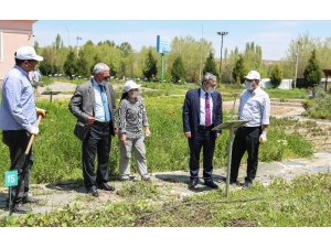 Başkan Işık, Hekim Sinan Tıbbi Bitkiler Araştırma Merkezi’ni Ziyaret Etti