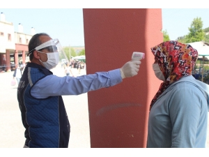 Akyurt’ta Yüz Binin Üzerinde Maske Dağıtıldı