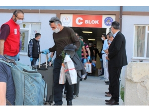 Kütahya’da Karantinada Bulunan Son Grup Da Memleketlerine Uğurlandı