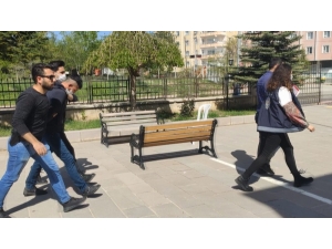 Covid-19 Virüsünü Fırsat Bilip Hırsızlık Yaptılar