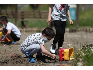 Bursa’da Yaklaşık 2 Ayın Ardından Çocuklar Toprakla Buluştu