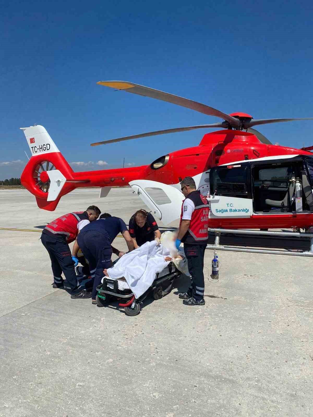 helikopter-ambulans-72-yasindaki-hasta-icin-havalandi