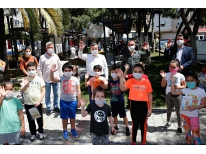 Konak’ta Parklar Yeniden Çocukların Oldu