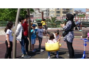 Çocuklar En Çok Parklarda Oynamayı Özlemişler