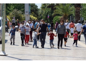 Aydın Sokaklarını Çocuklar Doldurdu