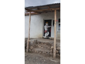 Vedaş’tan Karantinadaki Aileye Enerji Hizmeti