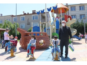 Parklar Çocuk Sesleri İle Şenlendi