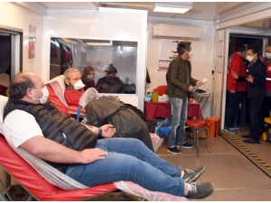 Tuzla Belediyesi Kan Bağışı Kampanyalarına Devam Ediyor