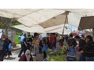 Gercüş Polisinden Vatandaşlara Sosyal Mesafe Uyarısı