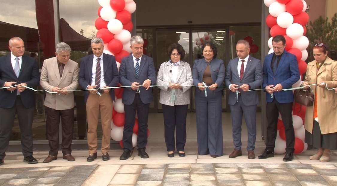 esogu-merkezi-mutfak-binasi-duzenlenen-torenle-acildi