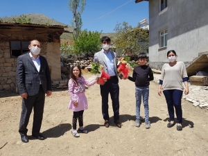 Kaymakam Sevgili’den Engellilere Duygulandıran Ziyaret