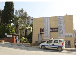 Samandağ’da Gelir-gider Tablosu Belediye Binasına Asıldı